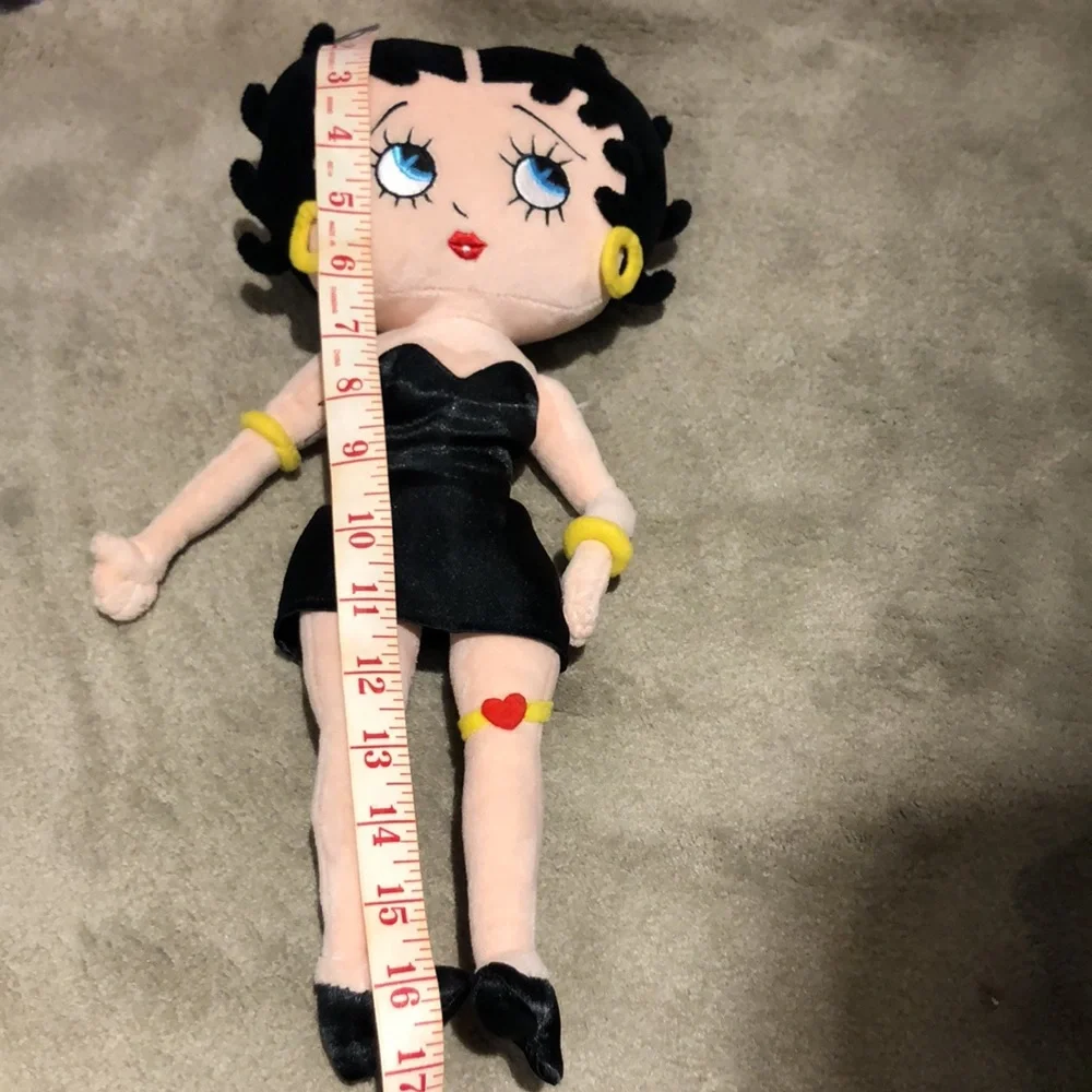 Betty Boop doll— America’s sweetheart Wearing a black mini cocktail dress - Picture 7 of 7